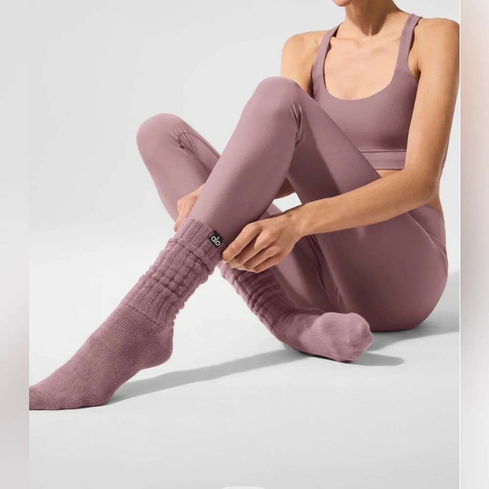 ALO Yoga Smoky Quartz Socks M - Picture 1 of 4